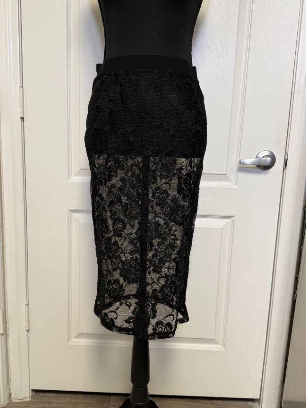 Black Floral Lace Sheer Midi Skirt Size Medium
